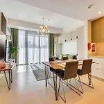 Luxury Beach View-1Bd-52/42