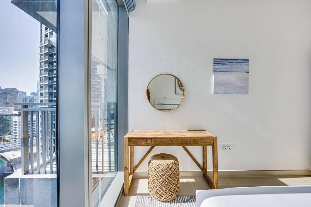 Luxury View-1bd-52/42