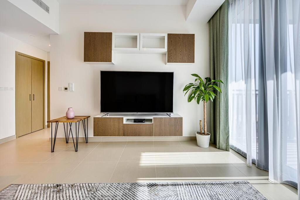 Apartment Luxury View-1bd-52/42 *
