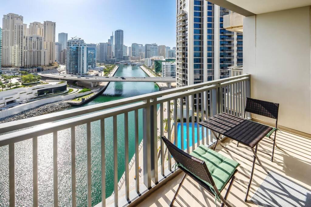 Luxury View-1bd-52/42 Apartment