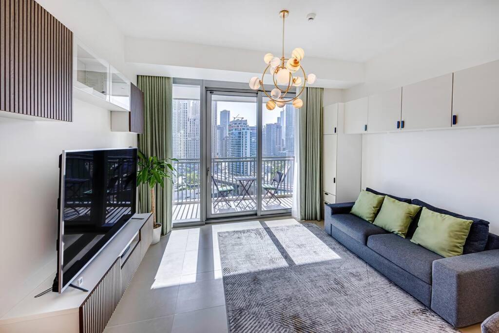 Luxury View-1bd-52/42